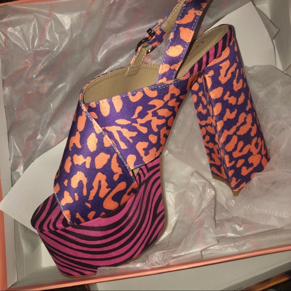 RESTOCK ❣️🔥Multi Platform Animal Print Heels - Picture 3 of 4
